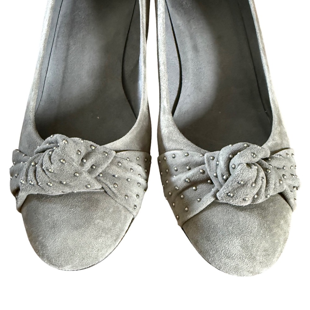 Stuart Weitzman Dotsun Wedge Pumps, Gray Suede, Studded Bow Detail, Size 8 - Picture 2 of 10